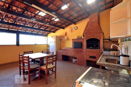 Terraço de casa à venda com 3 quartos, 302m² em Parque Gerassi, Santo André