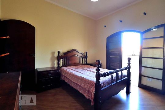 Quarto Suíte de casa à venda com 3 quartos, 302m² em Parque Gerassi, Santo André