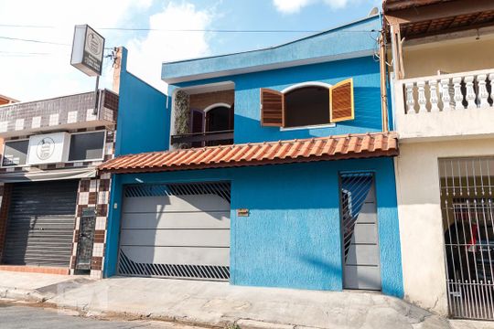 Fachada da casa de casa à venda com 3 quartos, 160m² em Gopoúva, Guarulhos
