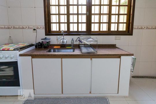 Cozinha - pia e gabinete de casa à venda com 3 quartos, 160m² em Gopoúva, Guarulhos