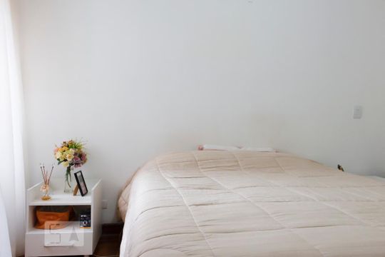 Suíte de casa para alugar com 4 quartos, 600m² em Planalto Paulista, São Paulo