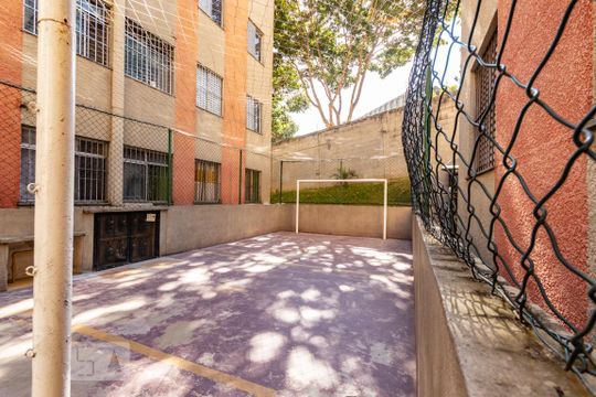 Quadra esportiva  de apartamento à venda com 3 quartos, 61m² em Vila Sílvia, São Paulo