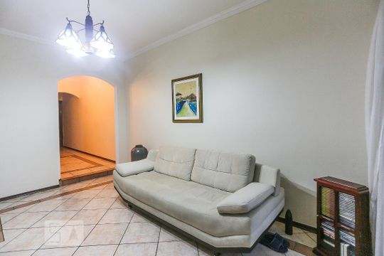 Sala de Estar de casa de condomínio à venda com 3 quartos, 125m² em Jardim das Vertentes, São Paulo