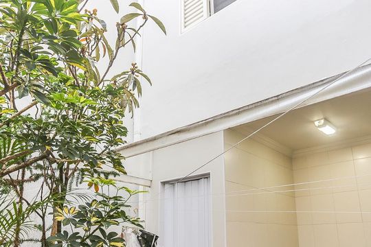 Quintal de casa de condomínio à venda com 3 quartos, 125m² em Jardim das Vertentes, São Paulo
