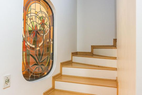 Escada de casa de condomínio à venda com 3 quartos, 125m² em Jardim das Vertentes, São Paulo