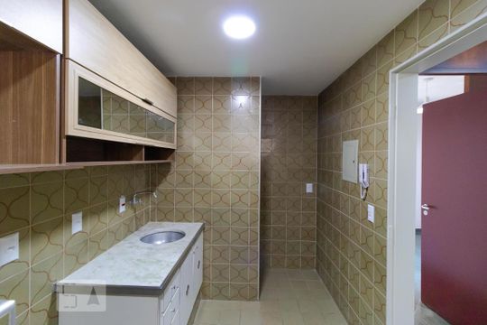 Cozinha de apartamento à venda com 1 quarto, 29m² em Vila Itapura, Campinas