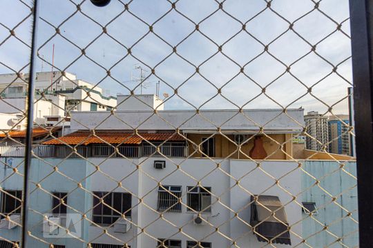 Vista da Sala de apartamento à venda com 2 quartos, 140m² em Icaraí, Niterói