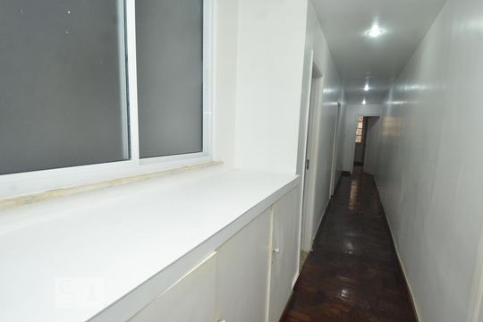 Corredor de apartamento à venda com 4 quartos, 200m² em Copacabana, Rio de Janeiro