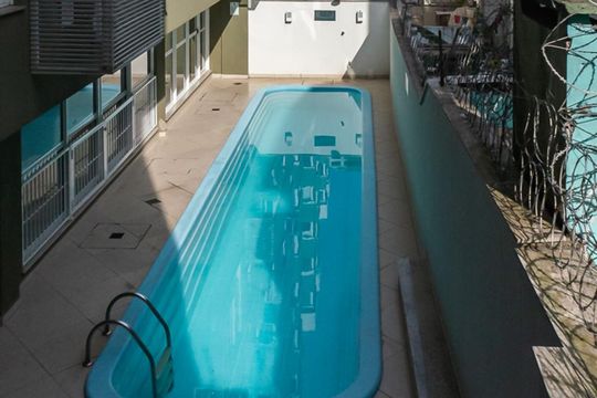Área comum - Piscina de apartamento para alugar com 1 quarto, 48m² em Independência, Porto Alegre