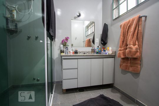 Banheiro Suíte 2 de casa à venda com 4 quartos, 570m² em Parque Colonial, São Paulo
