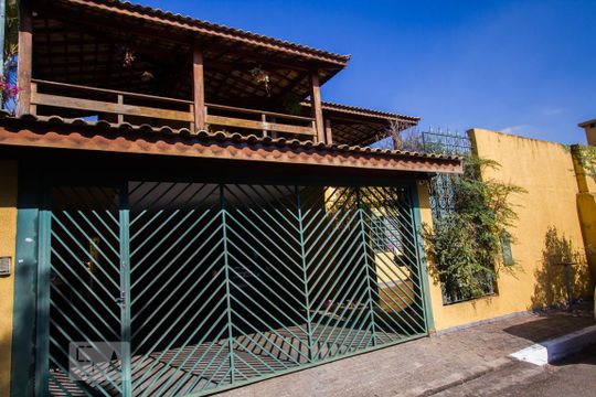 Fachada de casa à venda com 4 quartos, 570m² em Parque Colonial, São Paulo