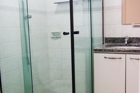 Banheiro da Suíte de apartamento para alugar com 3 quartos, 90m² em Campestre, Santo André