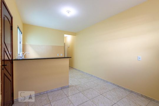 Sala de casa de condomínio para alugar com 1 quarto, 43m² em Vila Boaçava, São Paulo