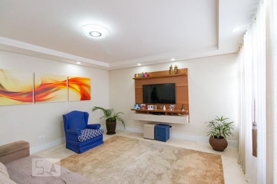 Sala 1 de casa para alugar com 4 quartos, 500m² em Jardim de Lorenzo, São Paulo