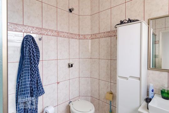 Banheiro Social de casa para alugar com 3 quartos, 128m² em Planalto Paulista, São Paulo