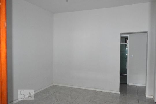 Sala de casa para alugar com 2 quartos, 200m² em Piratininga, Niterói