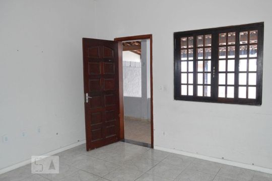 Casa para alugar com 2 quartos, 200m² em Piratininga, Niterói