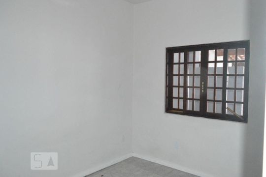 Quarto 1 de casa para alugar com 2 quartos, 200m² em Piratininga, Niterói