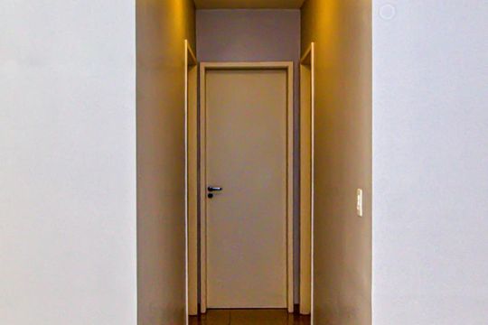 Corredor de apartamento à venda com 2 quartos, 80m² em Tingui, Curitiba