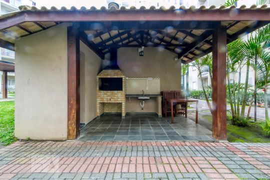 Área comum - Churrasqueira de apartamento para alugar com 2 quartos, 80m² em Tingui, Curitiba