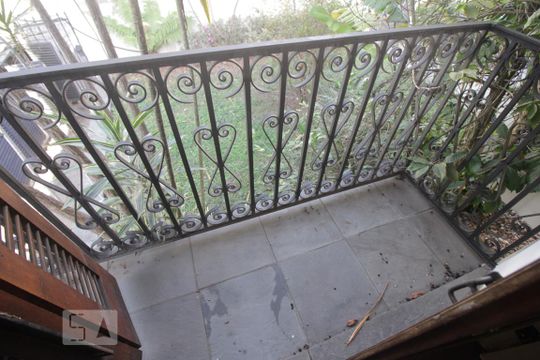 Varanda 1 de casa à venda com 4 quartos, 380m² em Vila Inah, São Paulo