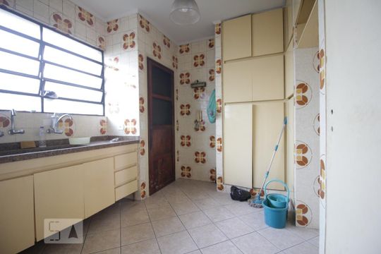 Cozinha de casa à venda com 4 quartos, 380m² em Vila Inah, São Paulo