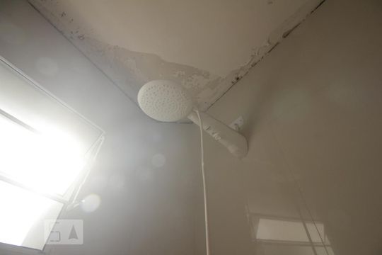 Chuveiro de casa à venda com 4 quartos, 380m² em Vila Inah, São Paulo