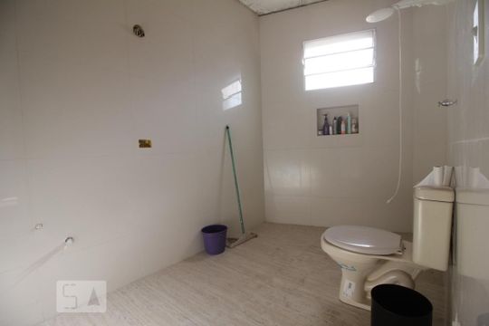Banheiro da suíte de casa à venda com 4 quartos, 380m² em Vila Inah, São Paulo