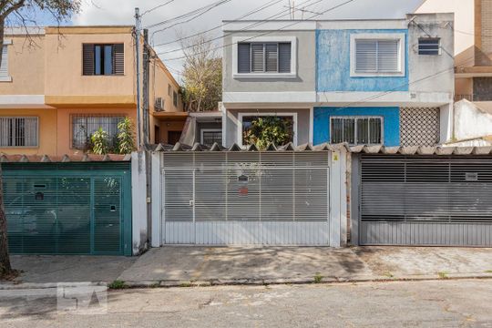 Fachada de casa à venda com 3 quartos, 200m² em Parque Jabaquara, São Paulo