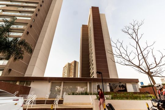 Fachada de apartamento para alugar com 1 quarto, 46m² em Sul (águas Claras), Brasília