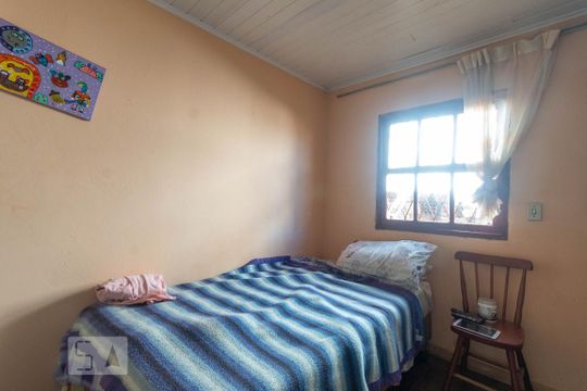 Quarto 2 de casa à venda com 2 quartos, 60m² em Cavalhada, Porto Alegre