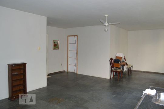 Salão de jogos de casa à venda com 6 quartos, 507m² em São Francisco, Niterói