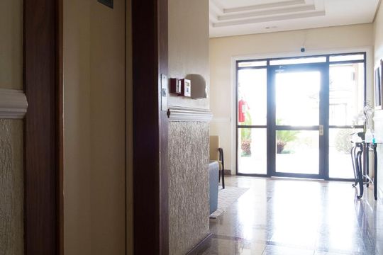 Elevador de apartamento à venda com 2 quartos, 73m² em Jardim do Salso, Porto Alegre
