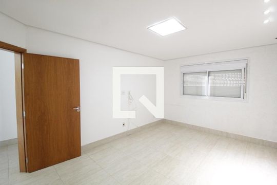 Quarto de casa para alugar com 4 quartos, 450m² em Tibery, Uberlândia