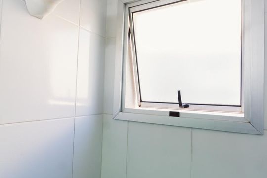 Banheiro Chuveiro de apartamento à venda com 2 quartos, 43m² em Água Branca, São Paulo