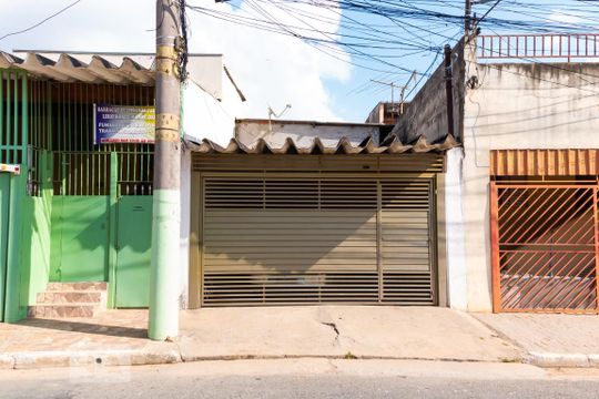 Fachada de kitnet/studio à venda com 1 quarto, 80m² em Burgo Paulista, São Paulo