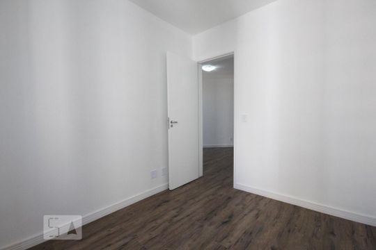 Quarto de apartamento para alugar com 2 quartos, 52m² em Jardim Monte Alegre, Taboão da Serra