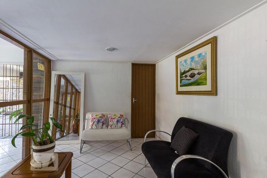 Hall de Entrada de apartamento à venda com 2 quartos, 140m² em Auxiliadora, Porto Alegre