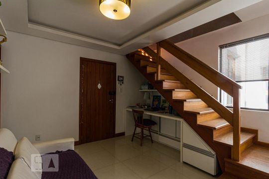 Sala de apartamento à venda com 2 quartos, 140m² em Auxiliadora, Porto Alegre