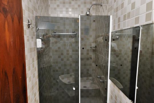 Banheiro da Suíte de apartamento à venda com 3 quartos, 120m² em Botafogo, Rio de Janeiro