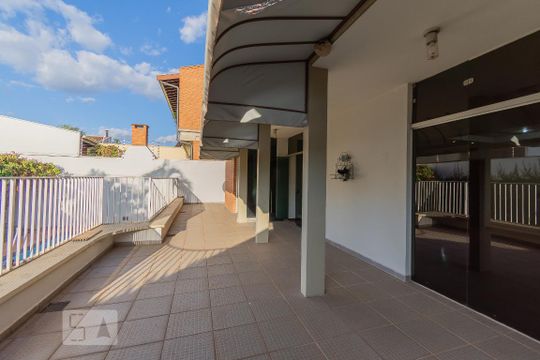 Quintal de casa à venda com 6 quartos, 480m² em Jardim Paraíso, Campinas