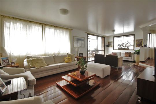 Apartamento para alugar com 4 quartos, 306m² em Vila Morumbi, São Paulo