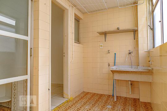 Área de serviço de apartamento à venda com 3 quartos, 176m² em Consolação, São Paulo