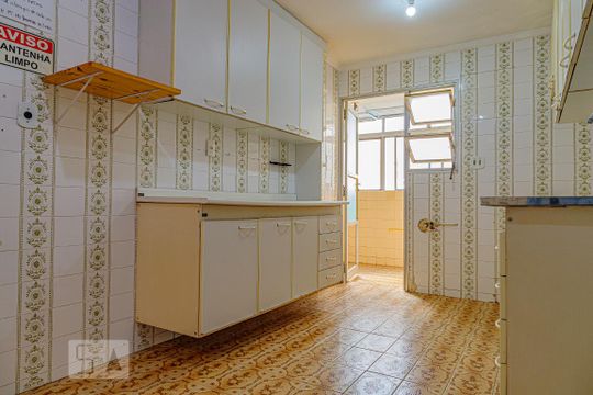 Cozinha de apartamento à venda com 3 quartos, 176m² em Consolação, São Paulo