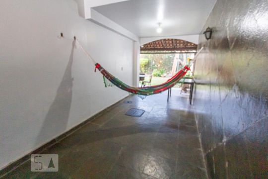 Garagem de casa à venda com 3 quartos, 189m² em Curicica, Rio de Janeiro