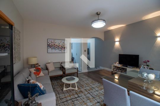 Sala de casa à venda com 3 quartos, 160m² em Chácara Santo Antônio (zona Sul), São Paulo
