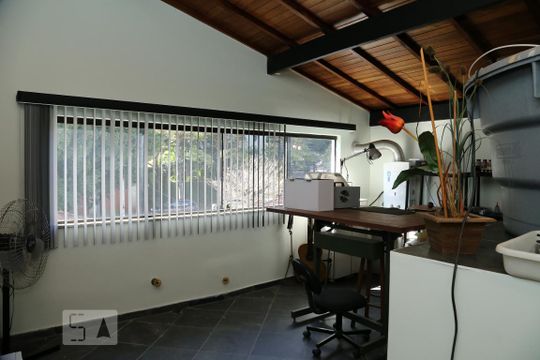 Outros de casa para alugar com 4 quartos, 252m² em Vila Progredior, São Paulo