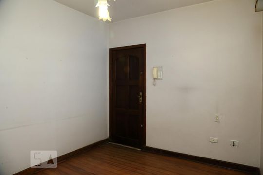 Sala 1 de casa para alugar com 4 quartos, 252m² em Vila Progredior, São Paulo