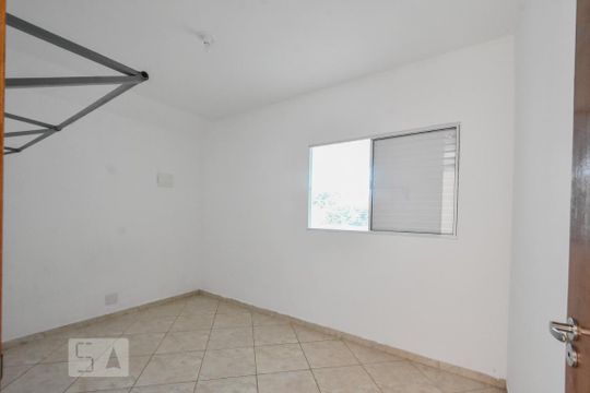 Dormitório de kitnet/studio para alugar com 1 quarto, 45m² em Jardim Monte Azul, São Paulo