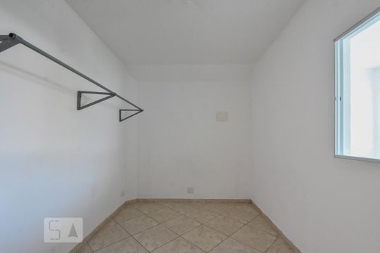 Dormitório de kitnet/studio para alugar com 1 quarto, 45m² em Jardim Monte Azul, São Paulo